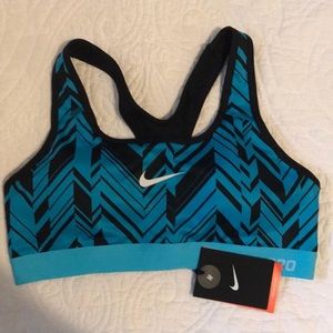 Nike pro sports bra